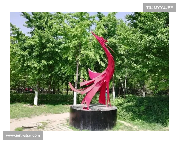 足球主题雕塑公园落户金华，体育艺术永久陈列