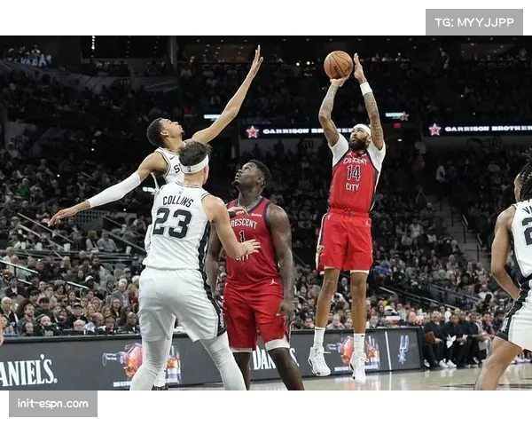 鹈鹕新秀后卫因膝盖不适退出比赛，初步检查为扭伤，归期未定